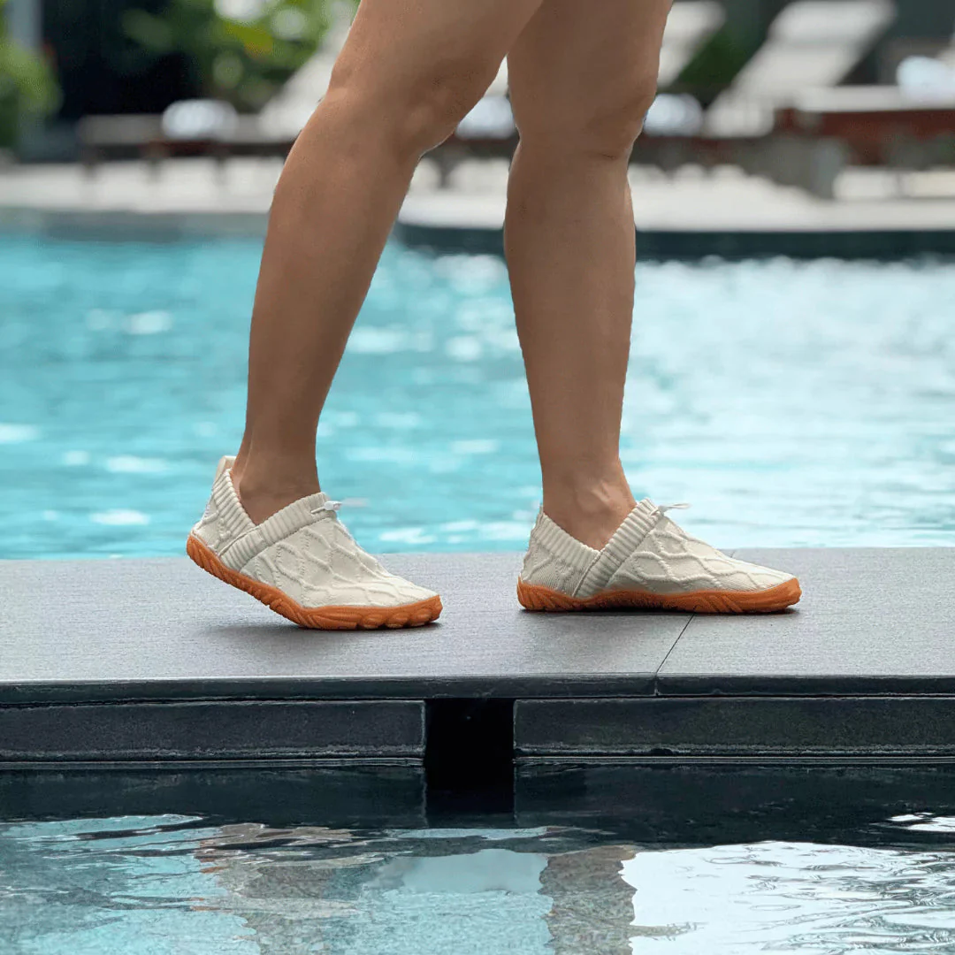 HelveFeet™